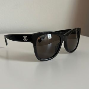 CHANEL SUNGLASSES DARK BROWN AND WHITE LOGO